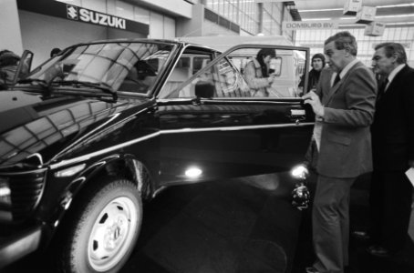 Minister Tuijnman (V en W) opent Personenauto RAI79 en nieuwe RAI-parkeergarage,, Bestanddeelnr 930-1115