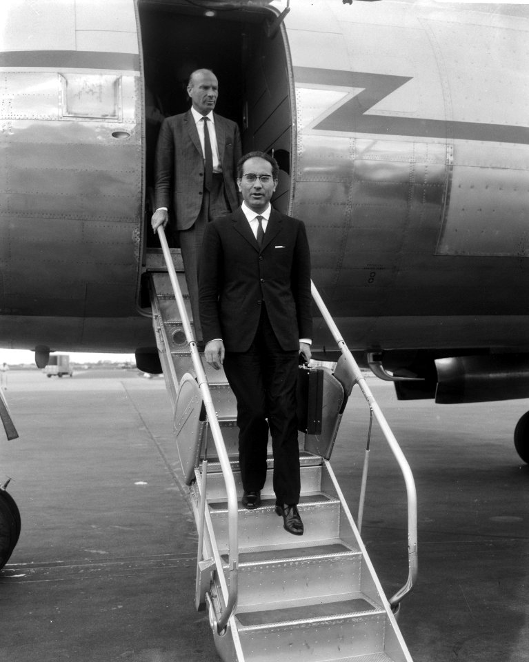 Minister van Financien van Italie Colombo op Schiphol, Bestanddeelnr 919-3920