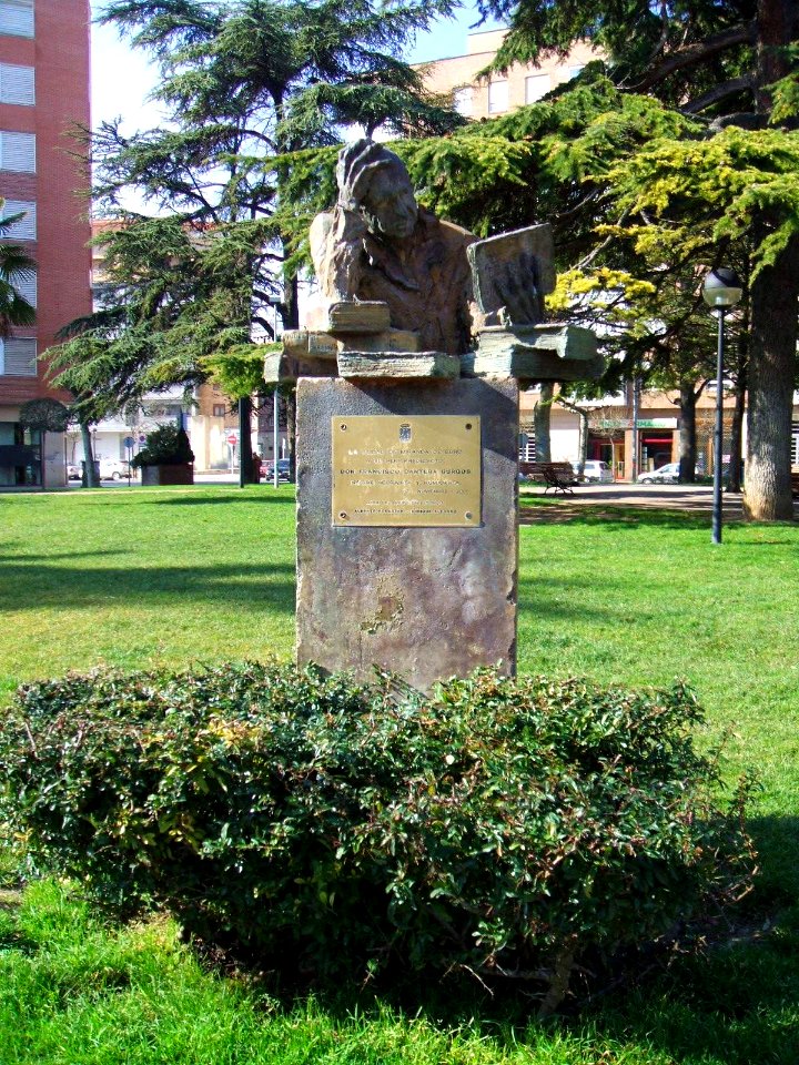 Miranda de Ebro, Parque Antonio Machado 13