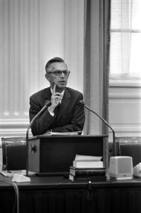 Minister van Financiën en vice-premier Roelof Nelissen (KVP), Bestanddeelnr 925-6861