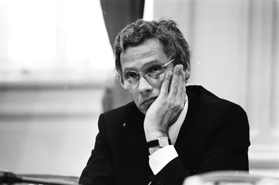 Minister van den Broek (Buitenlandse Zaken), Bestanddeelnr 932-6282