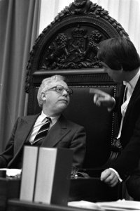 Minister Van der Stee (CDA), Bestanddeelnr 931-8512