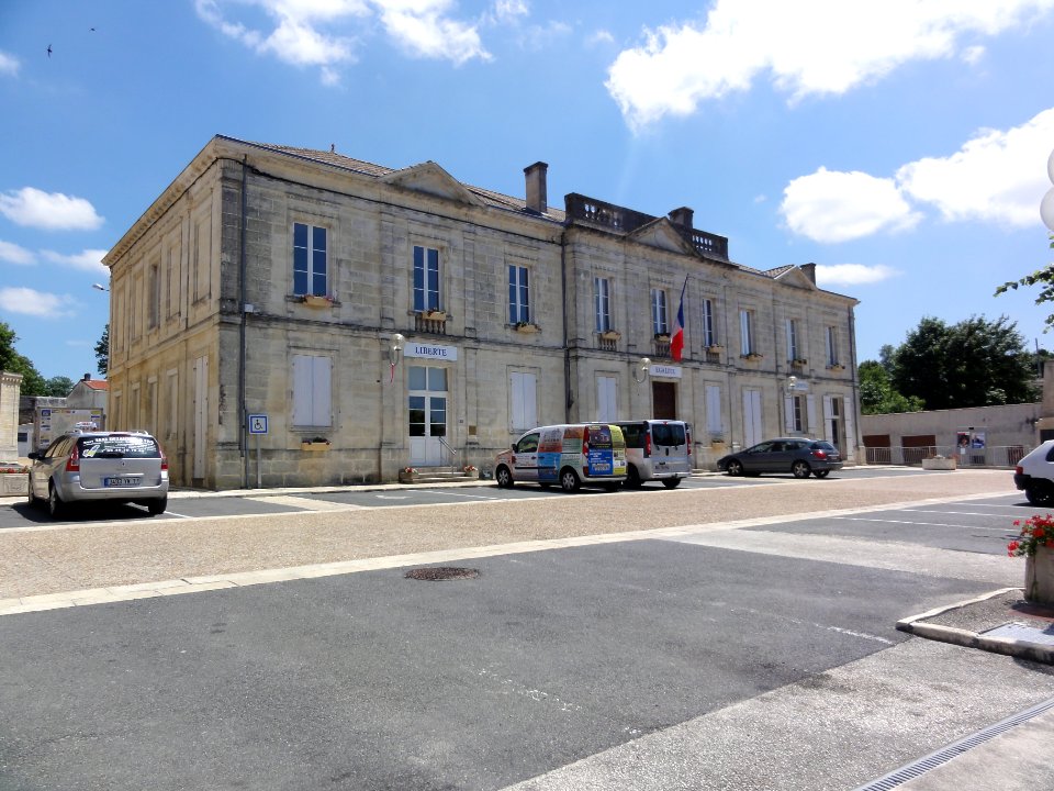 Mirambeau (Charente-Maritime) mairie