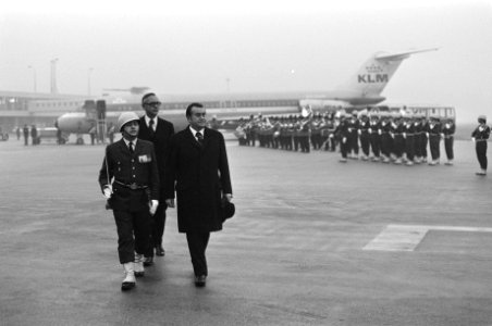 Minister van Buitenlandse Zaken van Tsjechoslowakije op Schiphol minister B Cl, Bestanddeelnr 928-2749