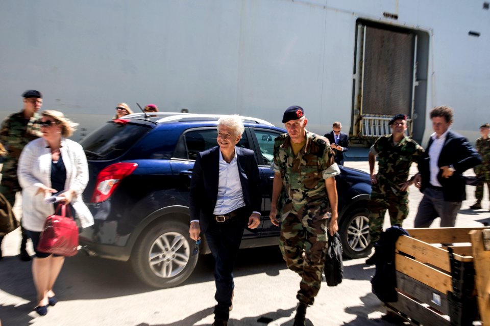 Minister van BZK Ronald Plasterk op Sint Maarten
