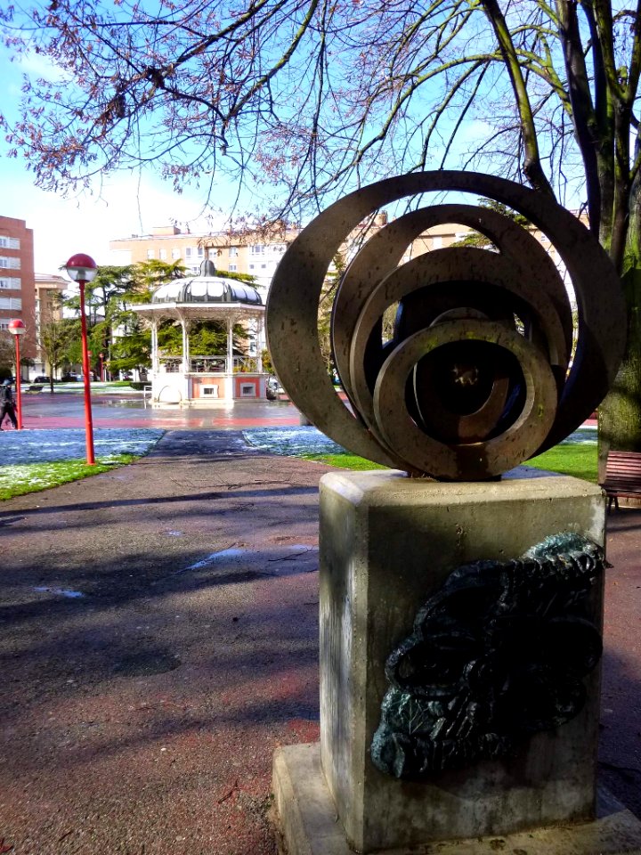 Miranda de Ebro, Parque Antonio Machado 21