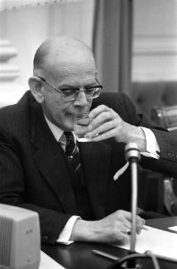 Minister van Binnenlandse Zaken De Gaay Fortman, Bestanddeelnr 926-9587