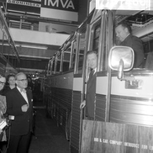 Minister Suurhoff opende vrachtautotentoontelling in RAI, Bestanddeelnr 918-7460