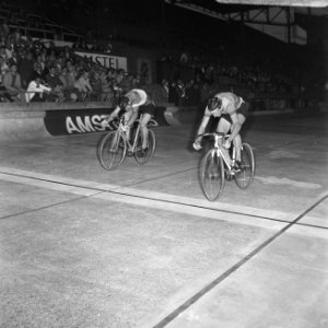 Nationale Kampioenschappen Wielrennen op de baan in Olympisch Stadion . Finish 2, Bestanddeelnr 920-5455