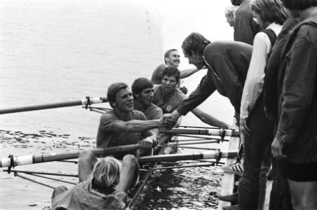 Nationale roeikampioenschappen op de Bosbaan ploeg van Dudolk van Heel won fina, Bestanddeelnr 927-3619