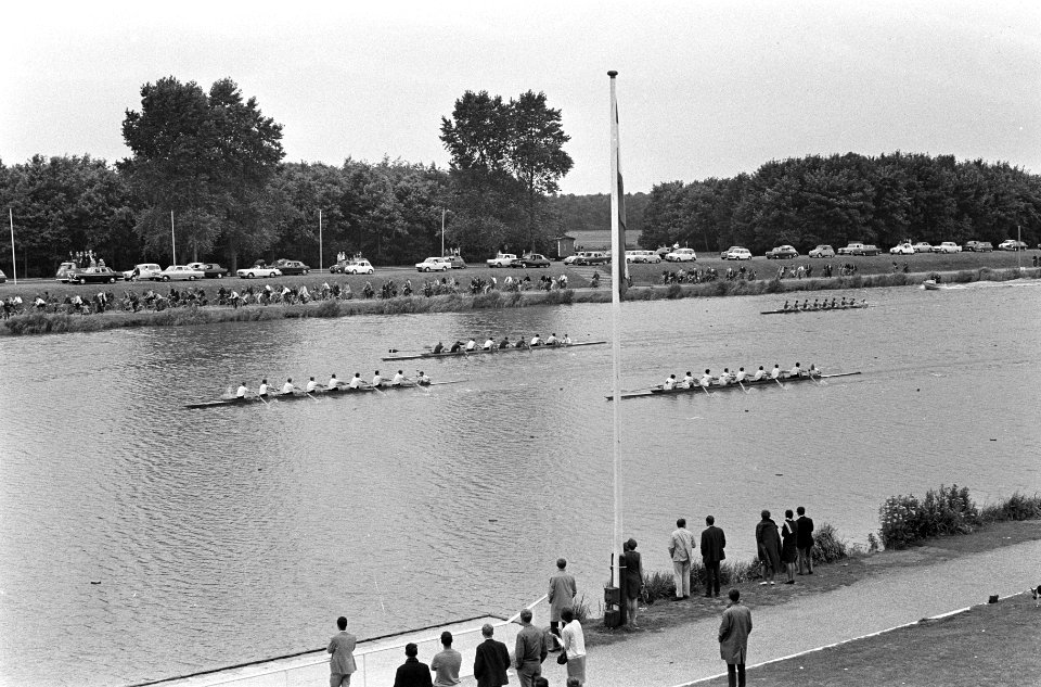 Nationale Roeikampioenschappen op de Bosbaan te Amsterdam Finish van de achten, Bestanddeelnr 920-5282