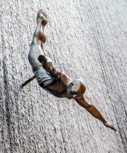 High diving sport statue