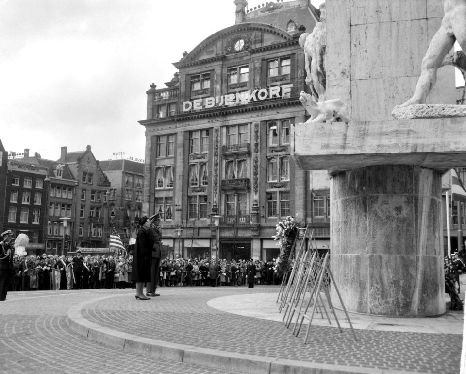 Nationale Herdenking gevallenen op de Dam bij het Nationaal Monument Kransleggi, Bestanddeelnr 915-1192
