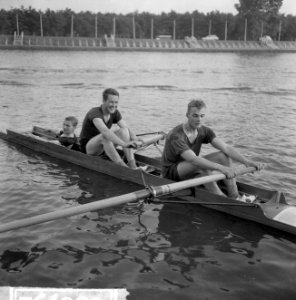 Nationale kampioenschappen roeien op de Bosbaan voor heren twee met stuurman van, Bestanddeelnr 916-6792