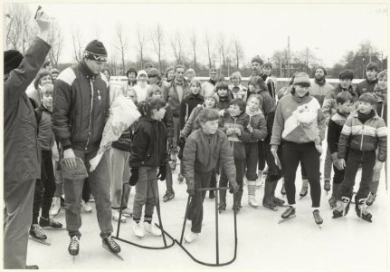 Nationale Schaatsvierdaagse met rechts Yvonne van Gennip. NL-HlmNHA 54022964 01