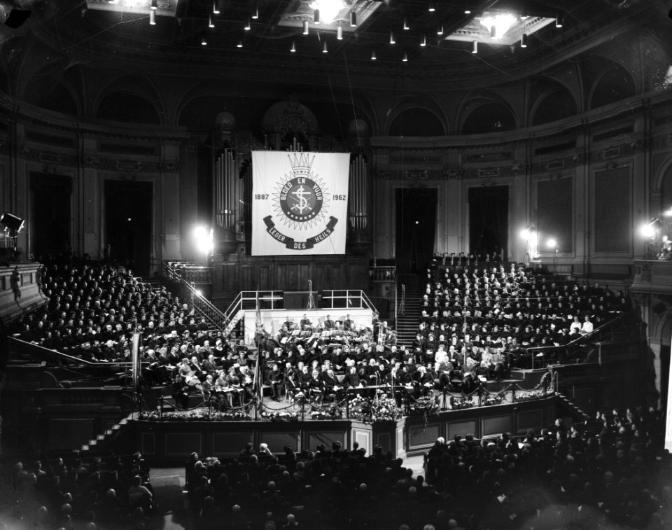 Nationale Jubileum-bijeenkomst Leger des Heils in concertgebouw, Bestanddeelnr 913-9102