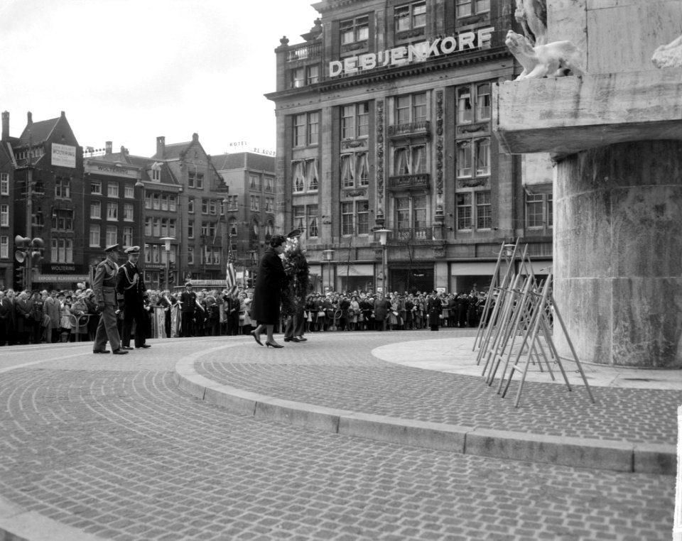 Nationale Herdenking gevallenen op de Dam bij het Nationaal Monument Kransleggi, Bestanddeelnr 915-1189
