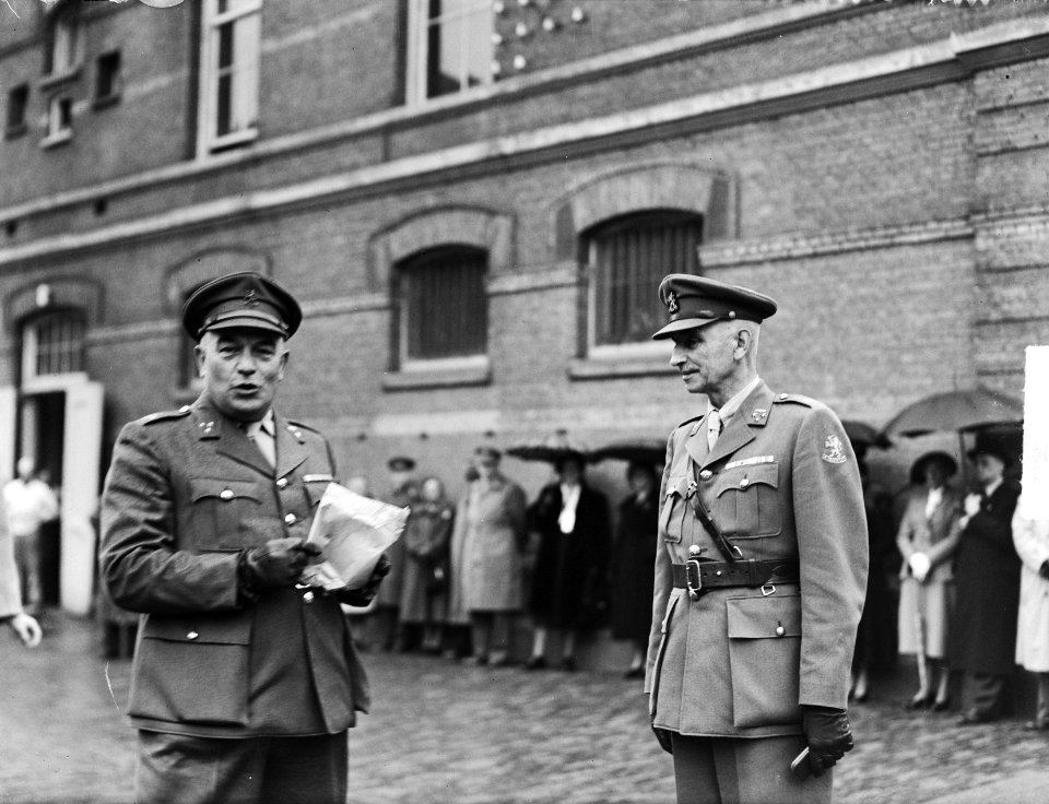 Nationale reserve defile in Den Haag, Bestanddeelnr 903-9358