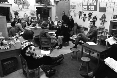 Nationale Ouderavond op lagere scholen en kleuterscholen in Nederland ouders va, Bestanddeelnr 923-9884