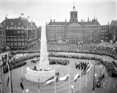 Nationale herdenking Dam, overzicht kranslegging, Bestanddeelnr 916-3906