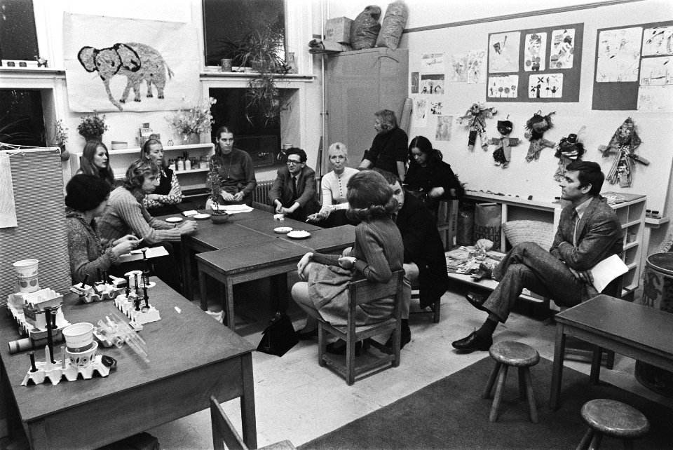 Nationale Ouderavond op lagere scholen en kleuterscholen in Nederland ouders va, Bestanddeelnr 923-9885