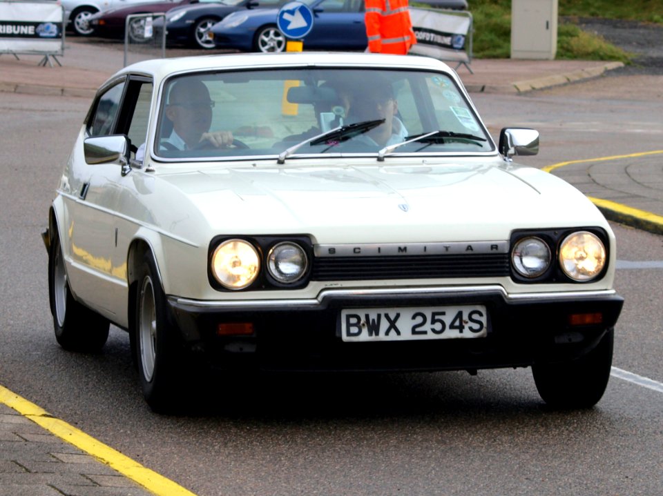 Nationale oldtimerdag Zandvoort 2010, SCIMITAR GTE, pic2