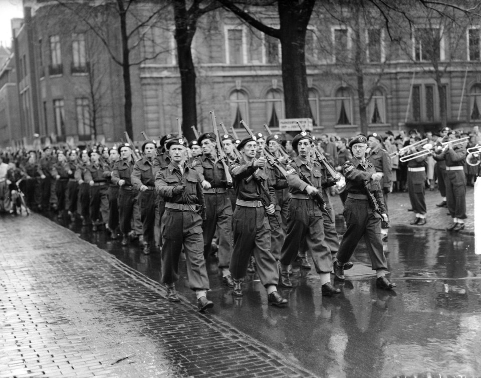 Nationale reserve defile in Den Haag, Bestanddeelnr 903-9361