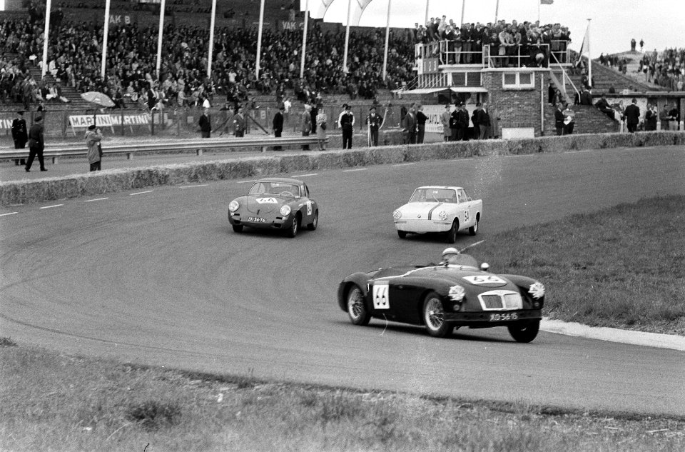 Nationale sportwagenraces circuit Zandvoort M Bijlsma Den Ouden , J van Hemert, Bestanddeelnr 914-0139