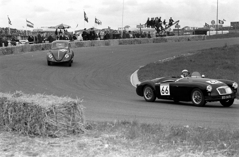 Nationale sportwagenraces circuit Zandvoort M Bijlsma Den Ouden , J van Hemert, Bestanddeelnr 914-0141