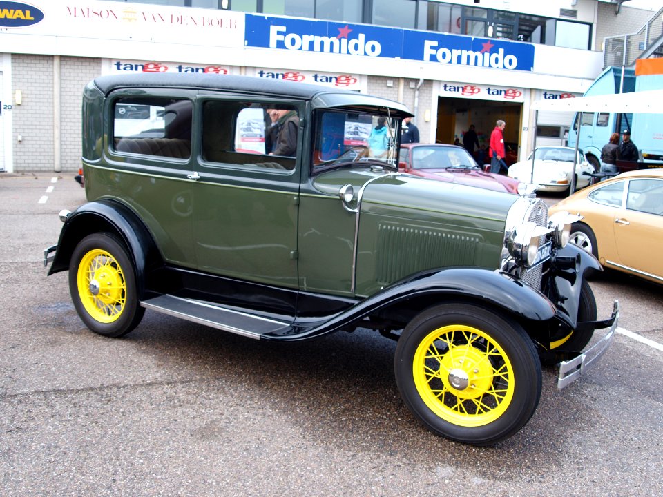 Nationale oldtimerdag Zandvoort 2010, FORD pic1