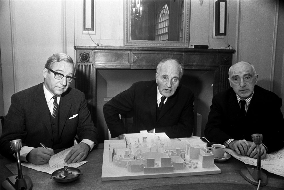 Nationale tent .g.v. 25e herdenking bevrijding 23 april tot 20 juni in Nieuwe Ke, Bestanddeelnr 923-1964