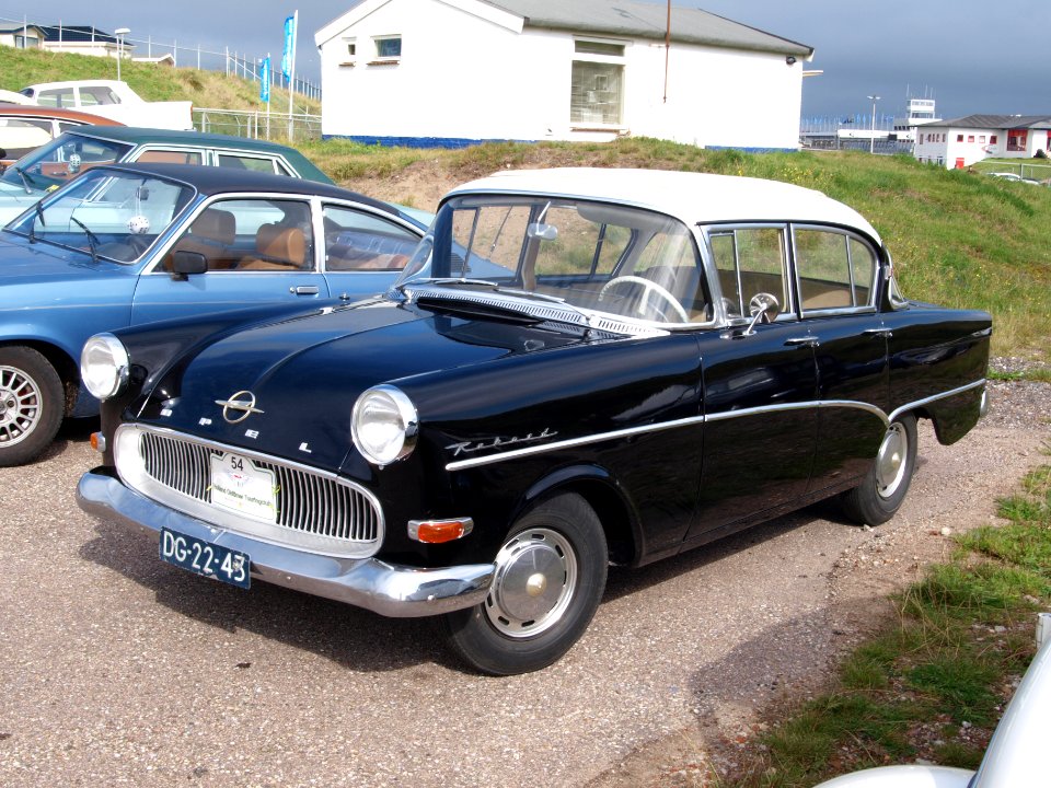 Nationale oldtimerdag Zandvoort 2010, 1960 OPEL 17R4-G, DG-22-43 pic1