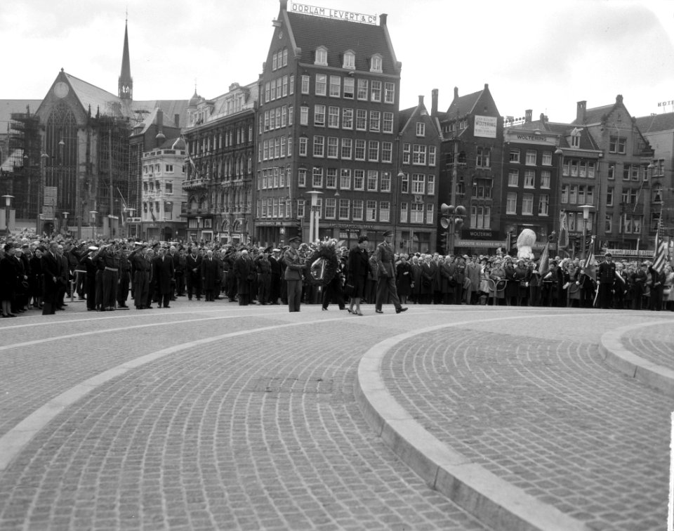 Nationale Herdenking gevallenen op de Dam bij het Nationaal Monument Kransleggi, Bestanddeelnr 915-1191