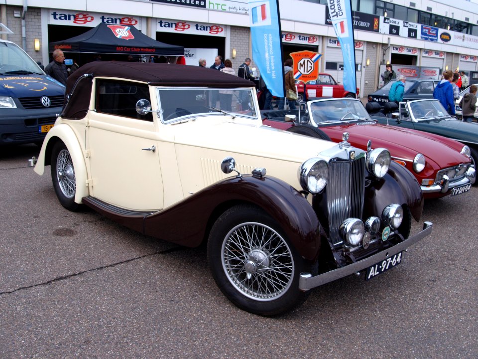 Nationale oldtimerdag Zandvoort 2010, 1938 MG 1500 TOURER, AL-97-64 pic1