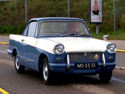 Nationale oldtimerdag Zandvoort 2010, 1963 TRIUMPH HERALD 1200, MS-55-51 pic2
