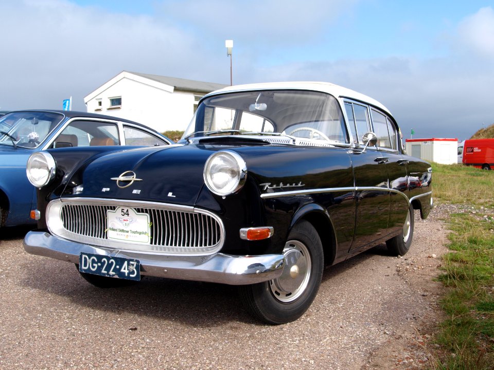 Nationale oldtimerdag Zandvoort 2010, 1960 OPEL 17R4-G, DG-22-43 pic2