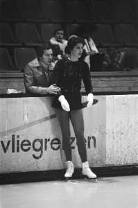 Nationale kampioenschappen kunstrijden in Den Haag Diane de Leeuw en trainer C, Bestanddeelnr 928-3412