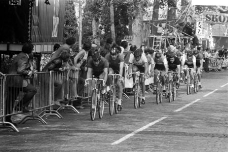Nationale wielrenkampioenschappen voor amateurs in Hoogerheide Frits Schür aan , Bestanddeelnr 927-2742