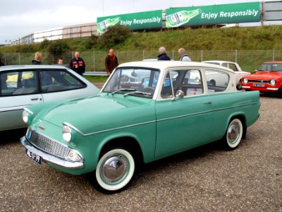 Nationale oldtimerdag Zandvoort 2010, 1960 FORD 105E ANGLIA, AL-17-79 pic2