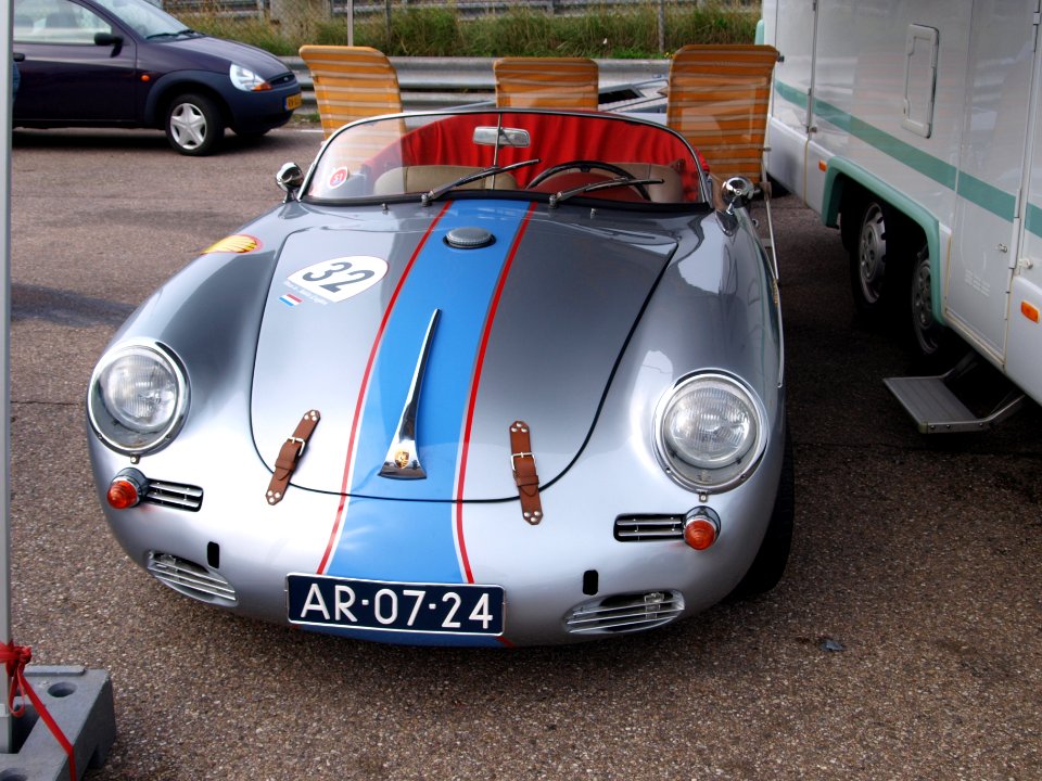 Nationale oldtimerdag Zandvoort 2010, 1962 PORSCHE 356, AR-07-24 pic1