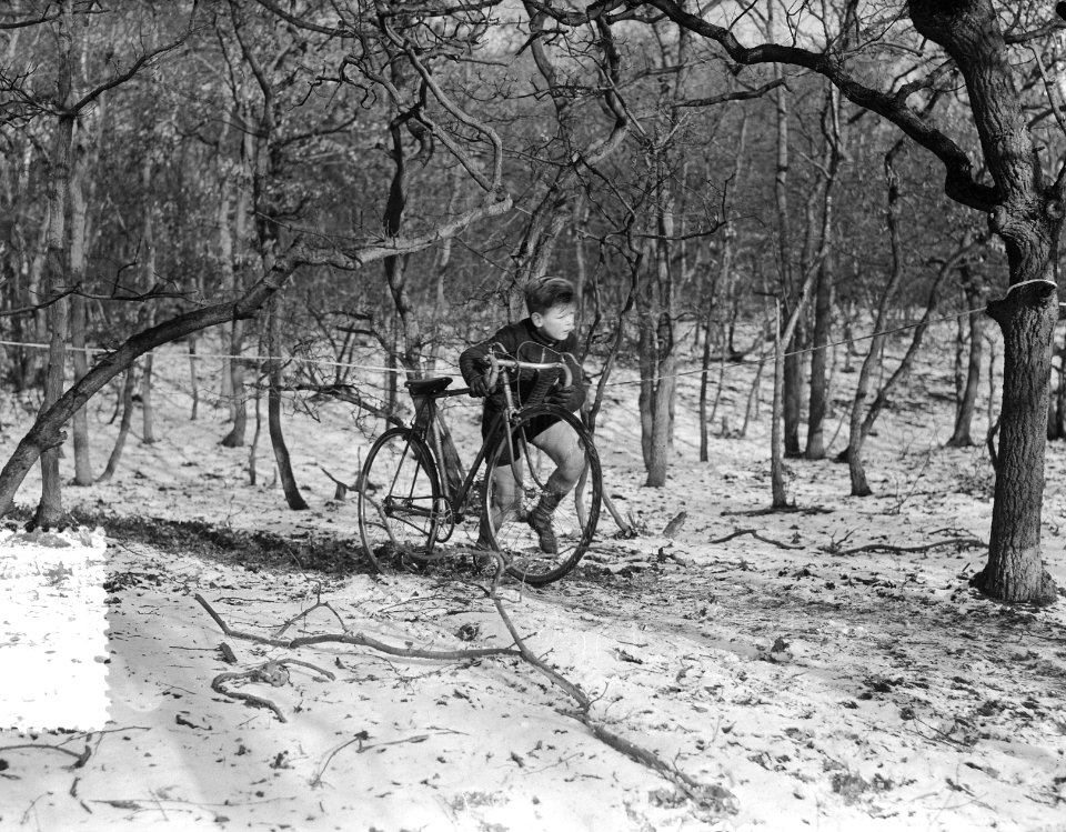Nationale Wielercross Wassenaar 12 jaar J. Mesters, Bestanddeelnr 905-5490