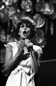 Nationale finale van het Eurovisie Songfestival in Scheveningen Anneke Gronloh, Bestanddeelnr 922-1427