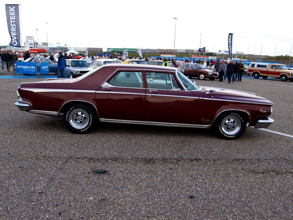 Nationale oldtimerdag Zandvoort 2010, 1964 CHRYSLER NEWPORT, AM-73-88 pic3