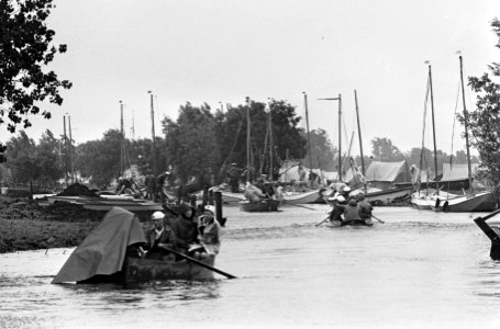 Nationale Waterkamp in Nieuwkoop door mr. J. Klaasesz ( Commissaris van de Konin, Bestanddeelnr 918-0163