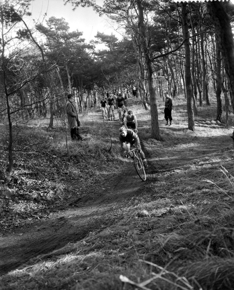 Nationale cyclecross op Duinhorst te Den Haag , Arie Van Wetten , de amateurs, Bestanddeelnr 910-1182