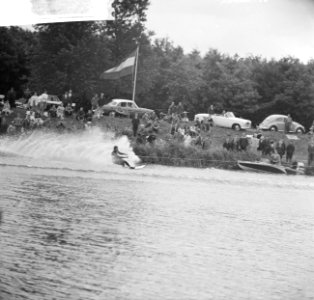 Nationale Waterskikampioenschappen op de Bosbaan, Bestanddeelnr 912-7602