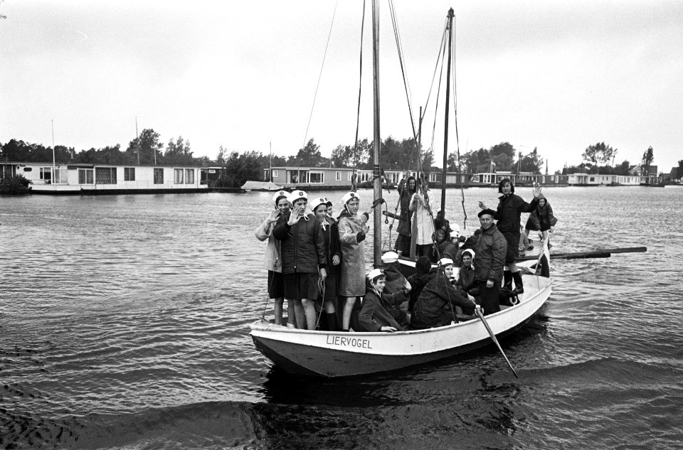 Nationale Waterkamp in Nieuwkoop door mr. J. Klaasesz ( Commissaris van de Konin, Bestanddeelnr 918-0167