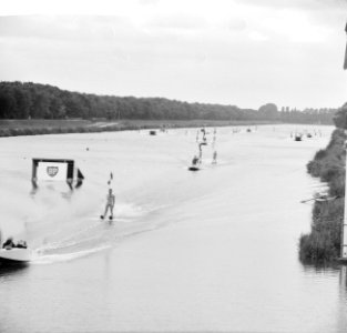 Nationale Waterskikampioenschappen op de Bosbaan, Bestanddeelnr 912-7608