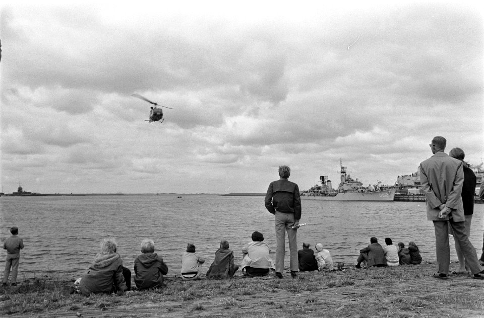 Nationale Vlootdagen van Nederlandse Marine in Den Helder schepen in haven, Bestanddeelnr 923-6775