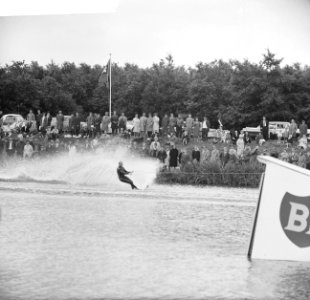 Nationale Waterskikampioenschappen op de Bosbaan, Bestanddeelnr 912-7605